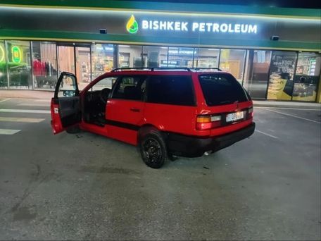 Volkswagen Passat, 1992 — 照片 2