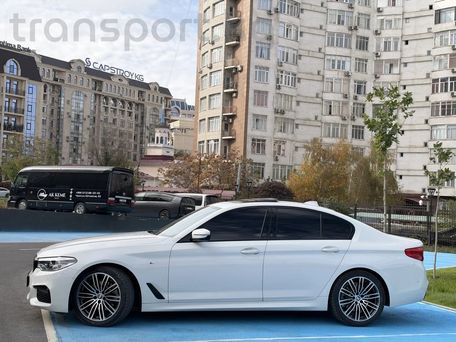 BMW 5 серии, 2020 — 照片 2