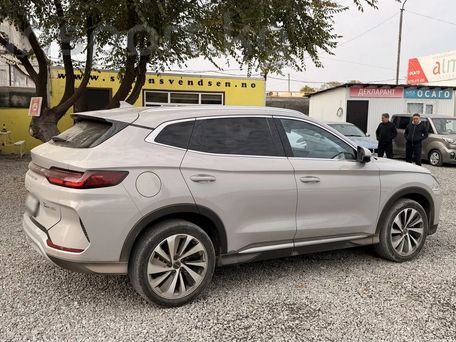 BYD Song Plus, 2023 — photo 5