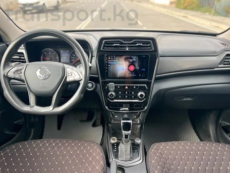 SsangYong Tivoli, 2019 — photo 9