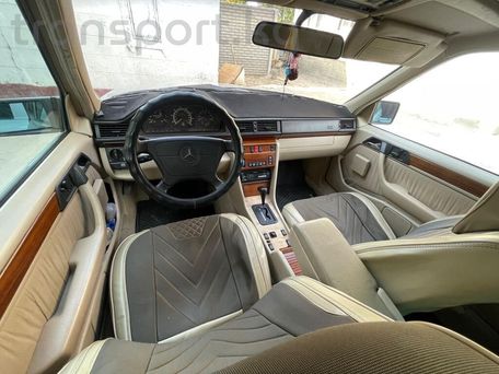 Mercedes-Benz W124, 1994 — photo 10