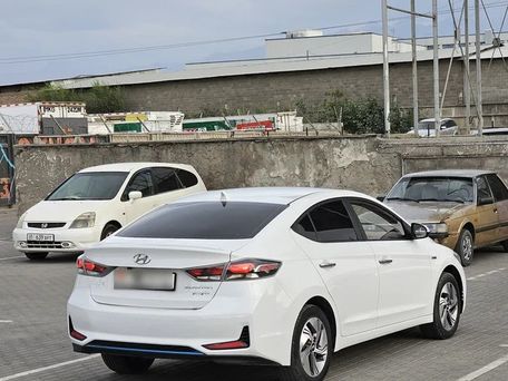 Hyundai Elantra, 2020 — фото 6