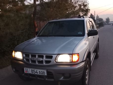 Isuzu Rodeo, 2002 — photo 1