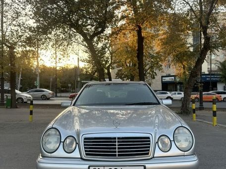 Mercedes-Benz E-Class, 1996 — photo 1