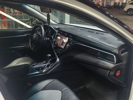 Toyota Camry, 2018 — 照片 5