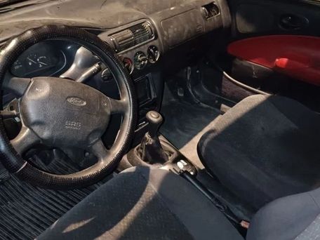 Ford Escort, 1997 — 照片 2