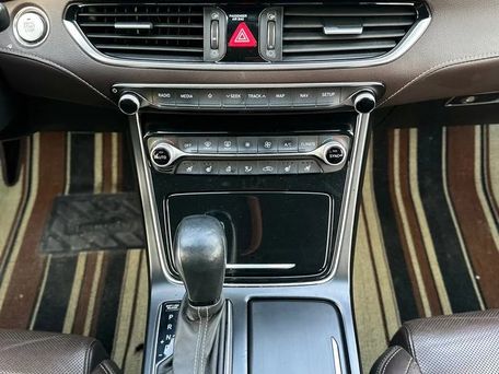 Hyundai Grandeur, 2018 — photo 10
