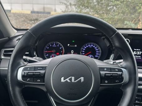 Kia K5, 2022 — photo 10