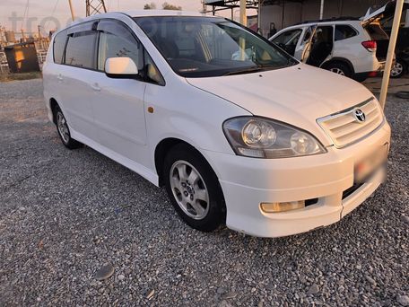 Toyota Ipsum, 2003 — фото 2