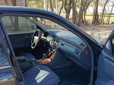 Mercedes-Benz E-Класс, 2002 — photo 8