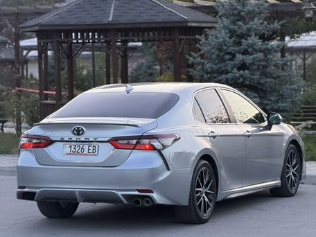 Toyota Camry, 2021 — фото 2