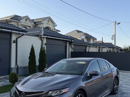 Toyota Camry, 2020 — photo 2