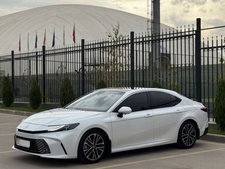 Toyota Camry, 2025 — фото 3