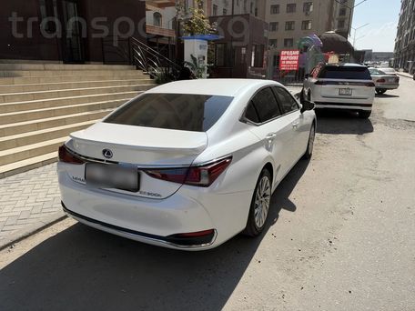 Lexus ES, 2021 — photo 4