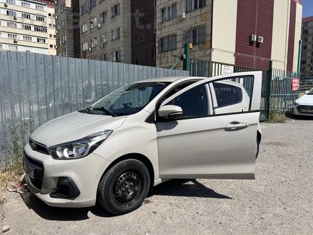 Chevrolet Spark, 2017 — фото 1