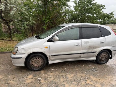 Nissan Almera Tino, 1999 — photo 4