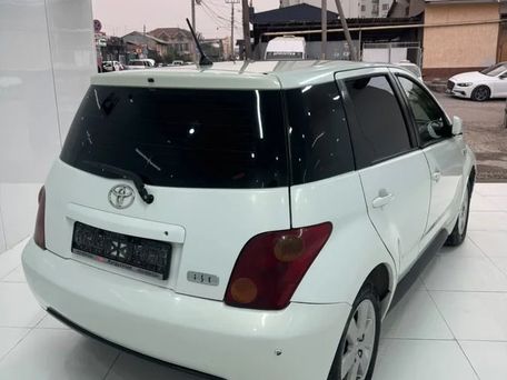 Toyota Ist, 2002 — 照片 2