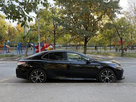 Toyota Camry, 2018 — 照片 7