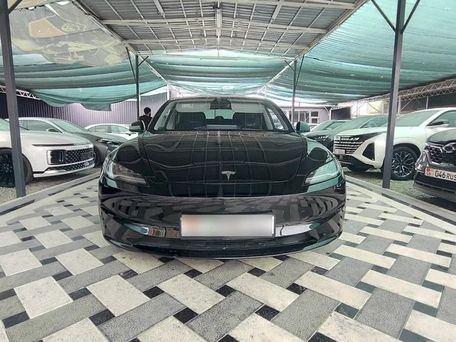 Tesla Model 3, 2025 — 照片 1