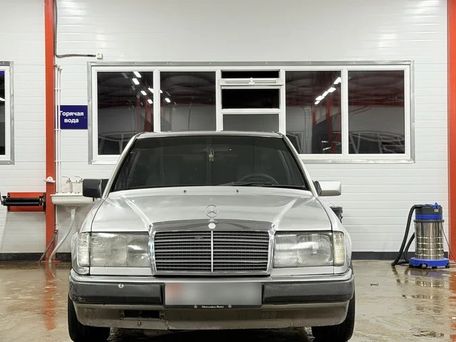 Mercedes-Benz W124, 1993 — 照片 1