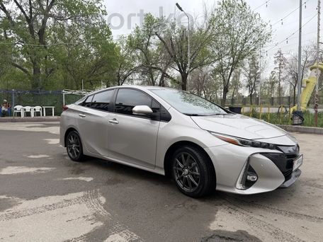 Toyota Prius, 2020 — фото 2