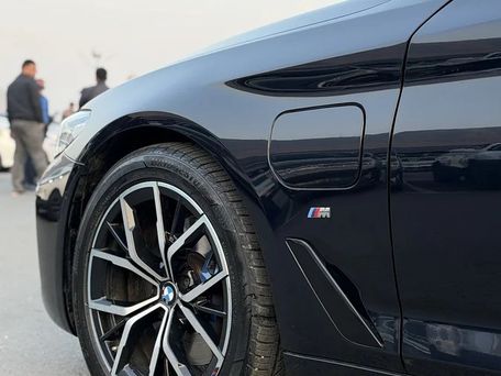 BMW 5 Series, 2021 — 照片 1