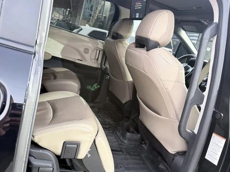 Toyota Sienna, 2022 — photo 7