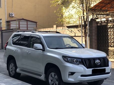 Toyota Land Cruiser Prado, 2018 — photo 2