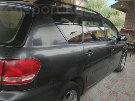 Toyota Avensis Verso, 2002 — 照片 4