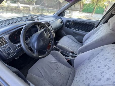 Nissan Primera, 1999 — 照片 8