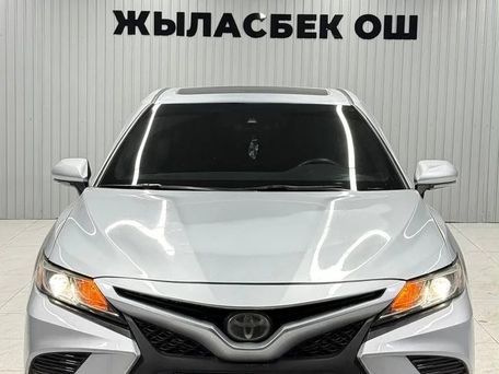 Toyota Camry, 2018 — 照片 1