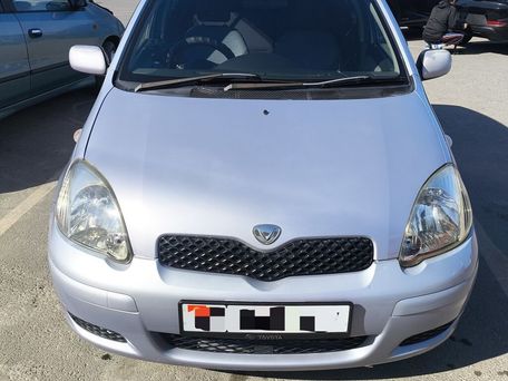 Toyota Vitz, 2003 — сүрөт 1
