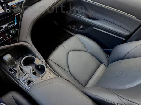 Toyota Camry, 2023 — фото 10