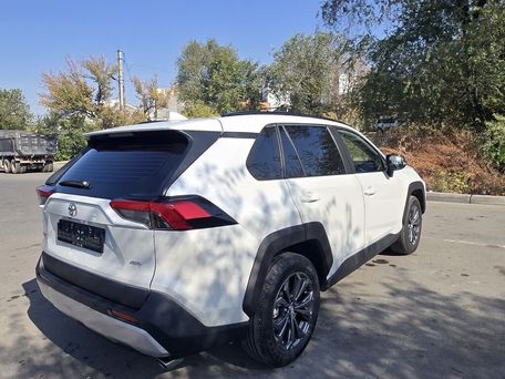 Toyota RAV4, 2025 — сүрөт 3