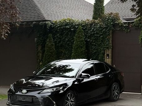 Toyota Camry, 2022 — photo 1