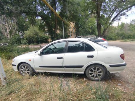Nissan Almera, 2001 — 照片 4