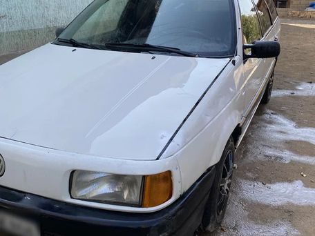 Volkswagen Passat, 1989 — 照片 1