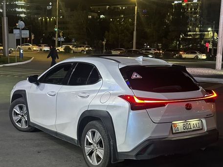 Lexus UX, 2018 — фото 7