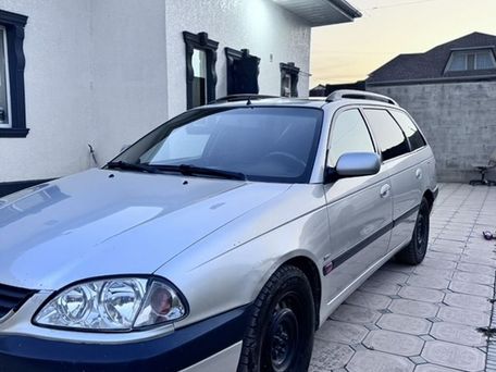 Toyota Avensis, 2002