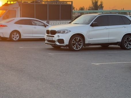 BMW X5, 2018 — фото 1