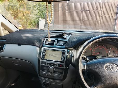 Toyota Ipsum, 2003 — photo 7