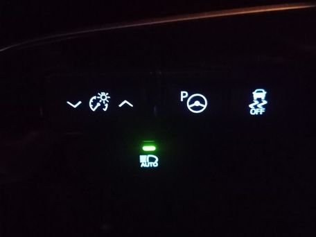 Toyota Prius, 2019 — 照片 12