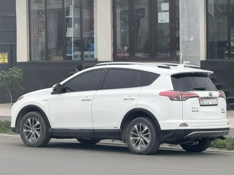 Toyota RAV4, 2017 — фото 3