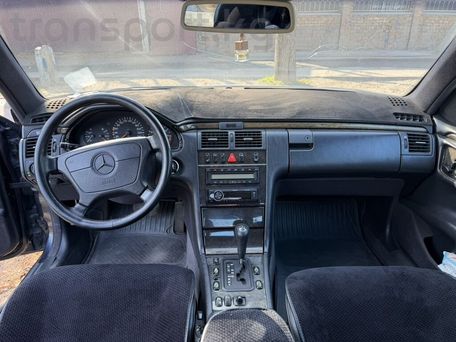 Mercedes-Benz E-Class, 1998 — photo 4