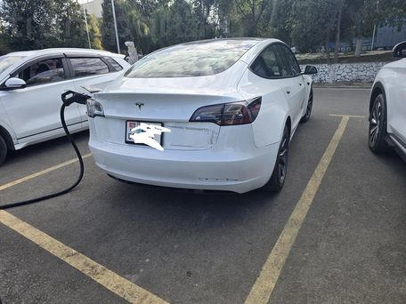 Tesla Model 3, 2022 — сүрөт 3