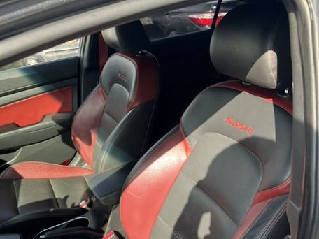 Hyundai Avante, 2018 — 照片 10