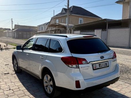Subaru Outback, 2010 — фото 3