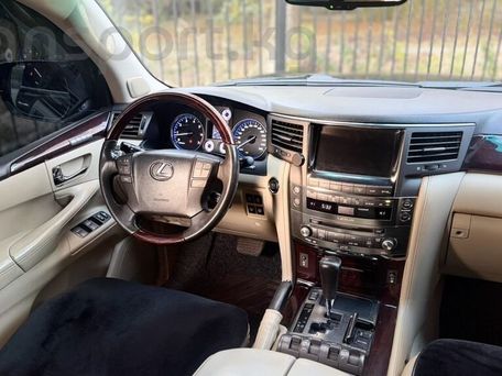 Lexus LX, 2010 — photo 7