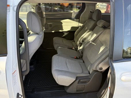 Toyota Sienna, 2021 — photo 7