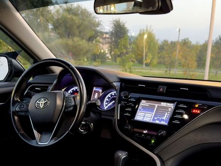 Toyota Camry, 2019 — 照片 9